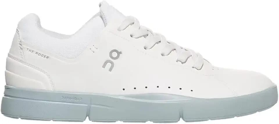 On Women's The Roger Advantage Sneakers