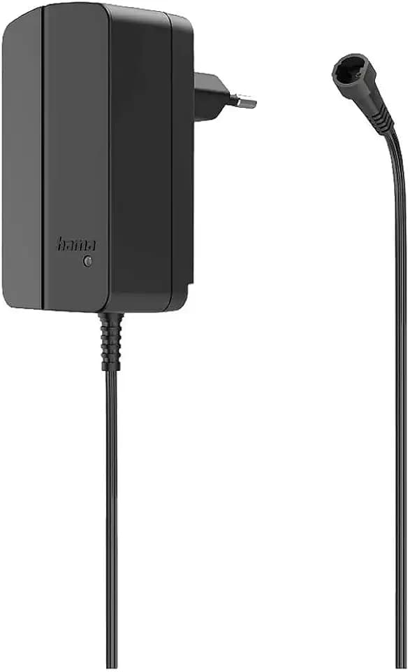 Hama Universal Netzteil einstellbar 12V (Ladegerät regelbar, AC Adapter 2250mA, 27W, max. 12V, inkl. 7 Stecker USB u. DC, Schaltnetzteil für Lautsprecher, Tablet und mehr Haushaltselektronik)