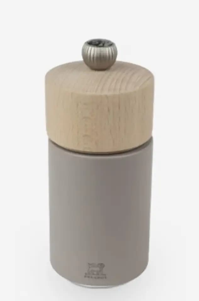 PEUGEOT - Salzmühle Boreal 12 cm - Klassische Mahlgradeinstellung - Innovatives Zirlion-Mahlwerk für pulverfeines Salz - Aus PEFC-zertifiziertem Buchenholz - Französisches Know-how - Kieselgrau