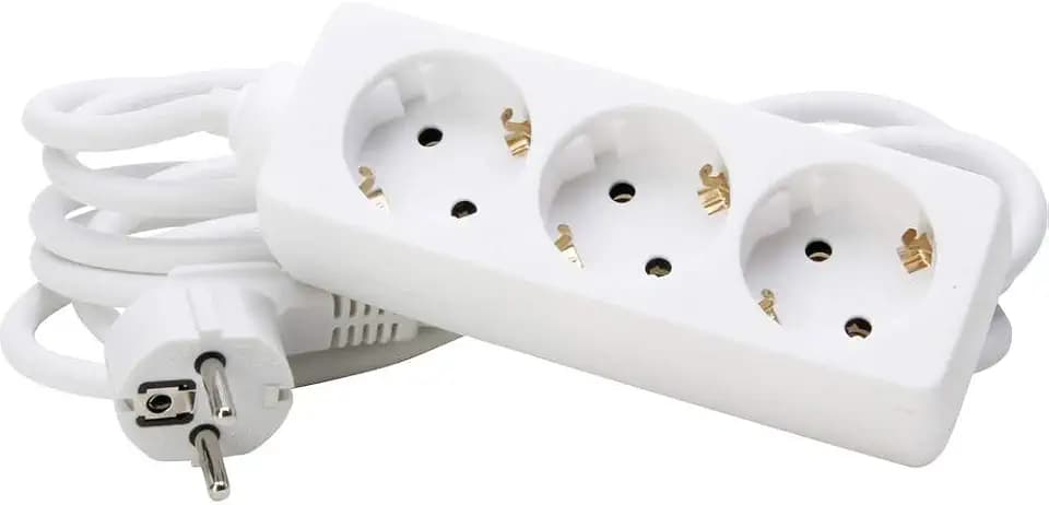 Kopp 128688650 3-Fach Steckdosenleiste Standard, 3 m Zuleitung, weiß