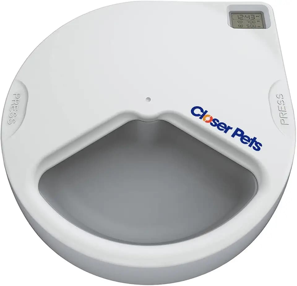 Closer Pets C300 Automatischer 3-Mahlzeiten-Futterautomat mit Digitalem Timer (366) – Für Katzen oder Kleine Hunde, Für Nass- und Trockenfutter, Mahlzeiten Bis zu 330 g Pro Stück, Weiß