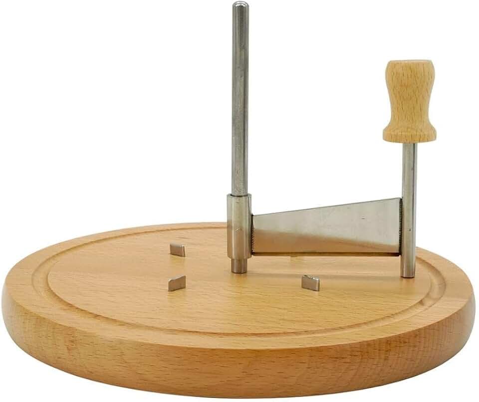 Fackelmann 56773 Käsehobel mit Holzplatte, Mönchskopfgirolle, Käseschneider, drehbar, Holz, Edelstahl, 22 x 12,5 cm