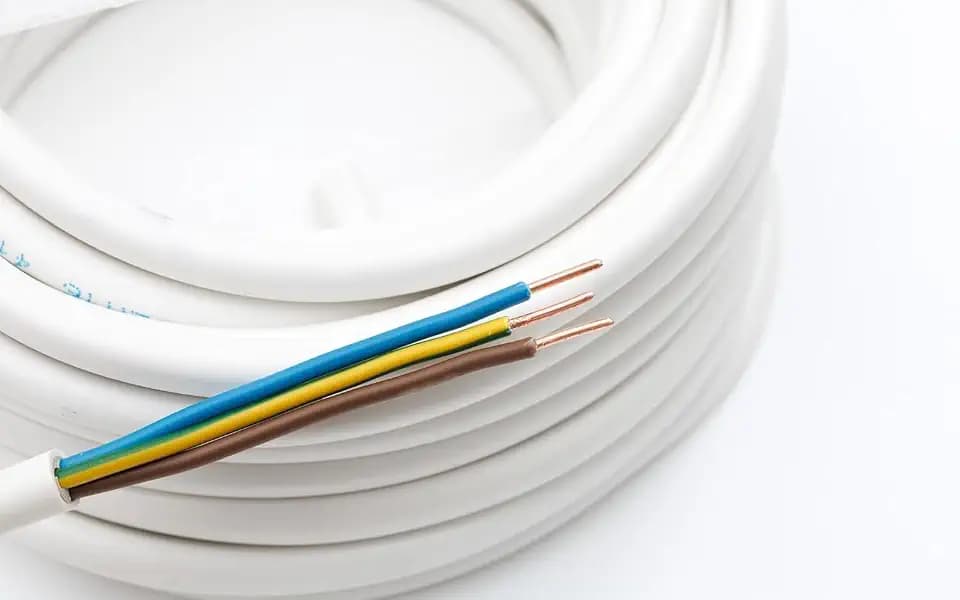 Elpar Hochleistungs-Stromkabel NYM-J, 3 x 1.5 mm² - Robust, Flexibel, Sicherheitsgeprüft, Energiesparend, Langlebig (10 m)