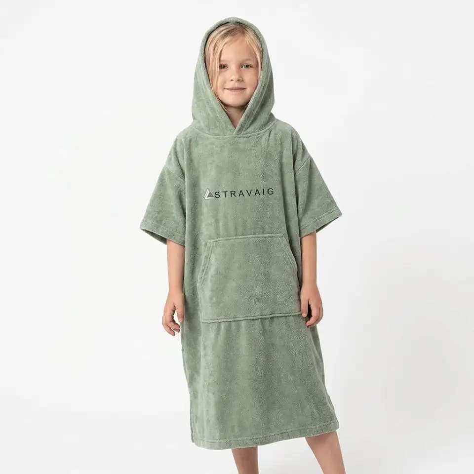 Stravaig Kinder-Handtuch-Poncho – Kapuzenhandtücher für Kinder, Wickelmantel, perfekt für Strand und Pool (Alter 4–9 Jahre, Grün)