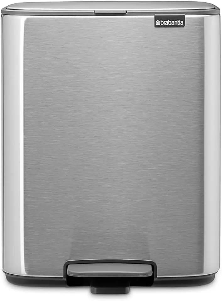 Brabantia Bo Treteimer 12 L (mattstahl), platzsparender Mini Mülleimer mit Soft-Close-Funktion und leichtgängigem Pedal, Badmülleimer mit herausnehmbarem Inneneimer, inklusive PerfectFit Müllbeuteln