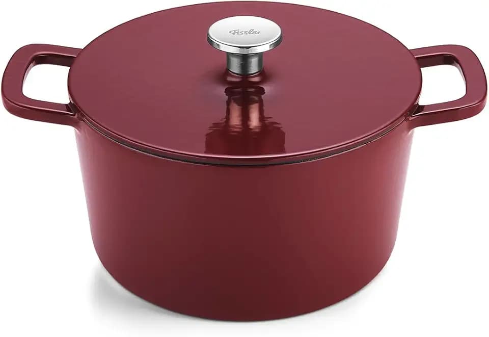 Fissler Moments Collection/Emaillierter Gusseisen-Bräter, rund (Ø 24 cm) Cast-Iron Topf, Cocotte AromaStar-Funktion, Induktion – Burgunderrot