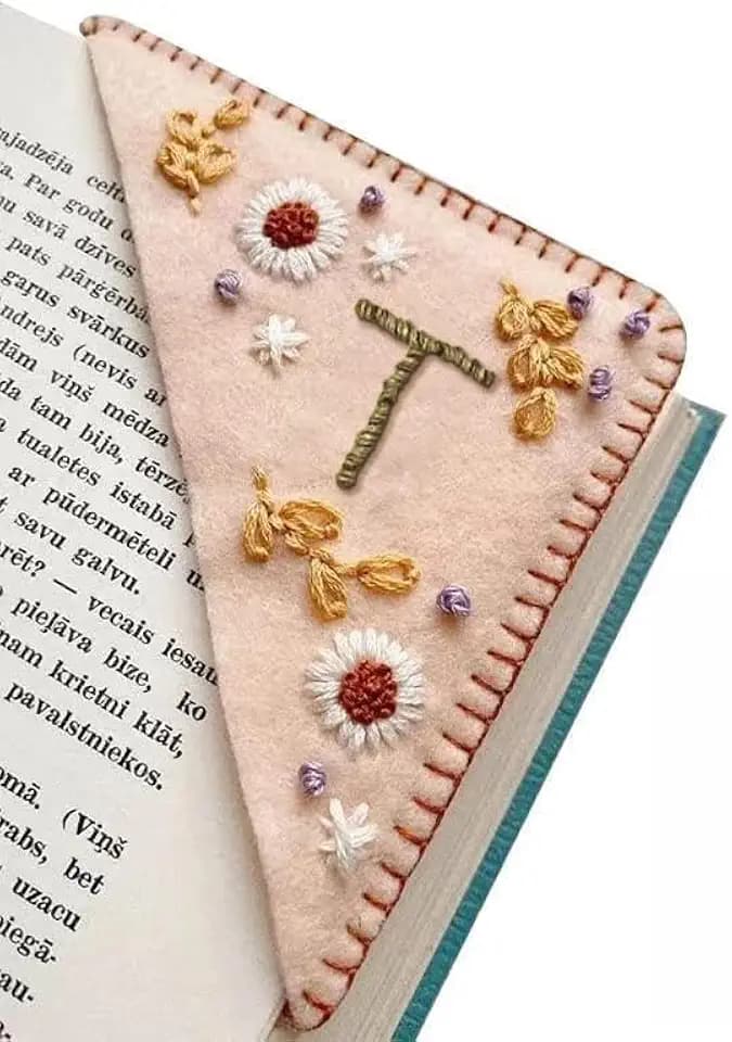 MOTEERLLU Personalized Hand Embroidered Corner Bookmark, Spring-T