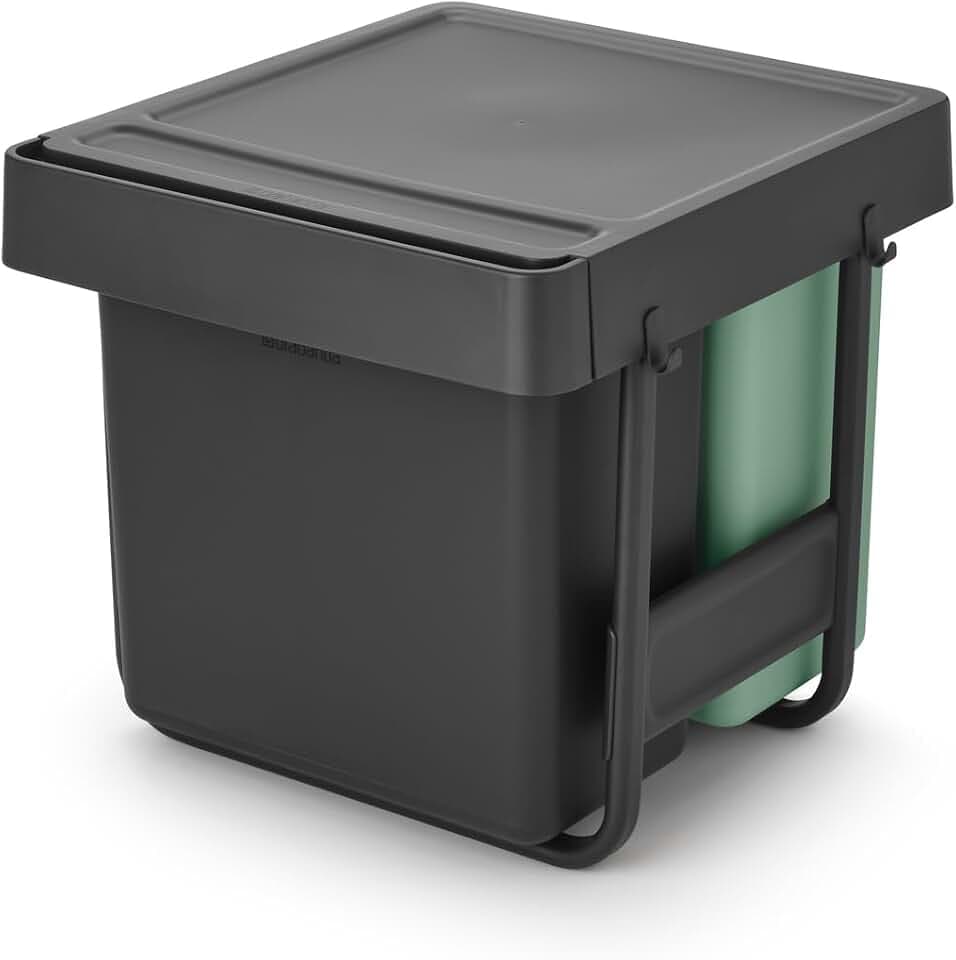 Brabantia Sort & Go Ausziehmülleimer | 10+10+20 l Einbaumülleimer für die Unterschranktür | Integrierte Doppel-Mülltrennungseinheit, leichtgängige Schiene, herausnehmbarer Inneneimer | Grey & Green