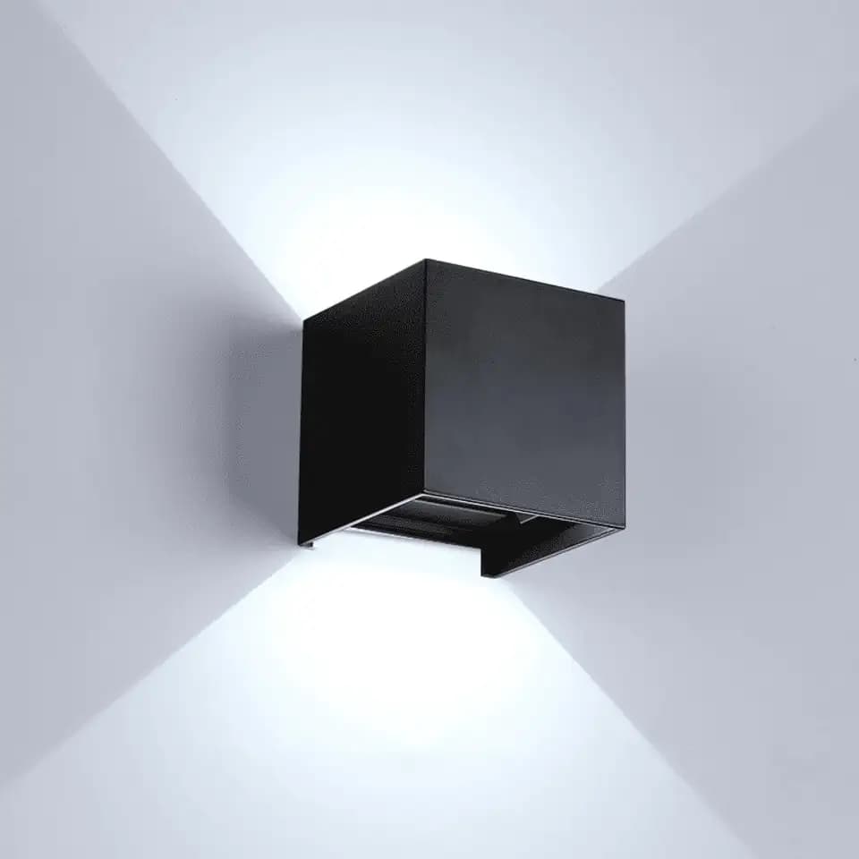PREMIUM LED Wandleuchte Innen/Außen - Schwarz RAL 9005 - Kaltweiß 6000k - 12W - IP65 Wasser & Staubgeschützt - Einstellbarer Lichtstrahl/Winkel - Wandlampe Innen/Außenbereiche geeignet