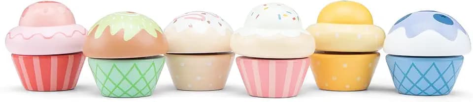 New Classic Toys - 10627 - Kinderrollenspiele - Kuchen - 9 Teile