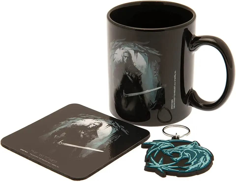 The Witcher Geschenkset mit Tasse, Untersetzer und Schlüsselanhänger (The Hunter Design) in Geschenkbox - Offizielles Merchandise, Schwarz