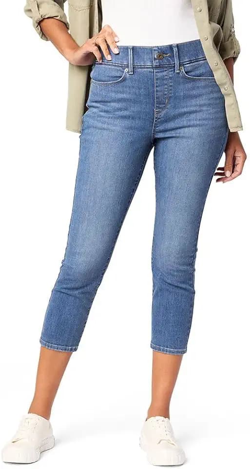 Levi Strauss Signature Gold Women's Totally Shaping Ultimate Pull-On Capri Mid Rise Stretch Denim (Available in Plus)