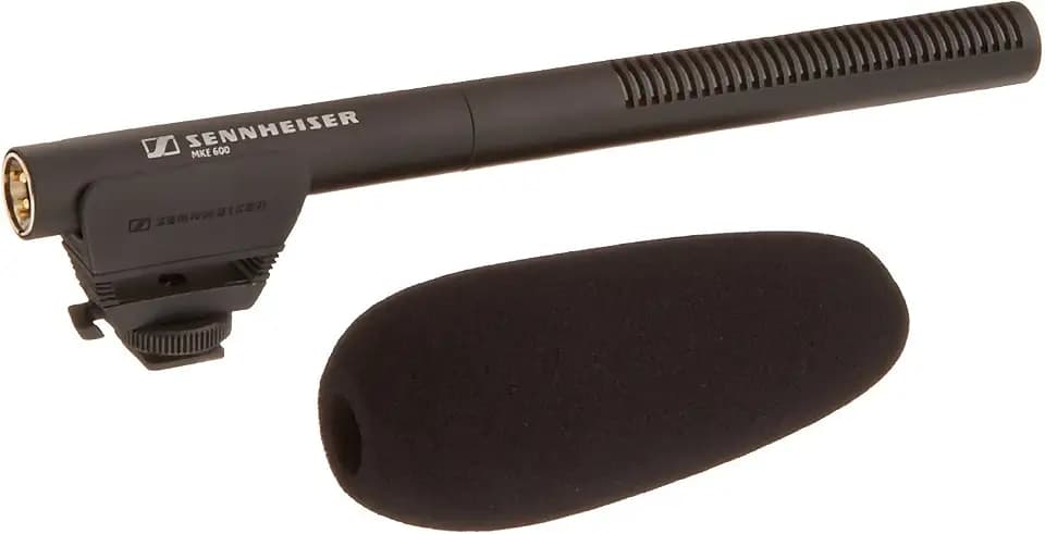 Sennheiser MKE 600 Kamera-Richtrohrmikrofon | Phantom- und Batteriespeisung | Schaltbarer Filter zur Windgeräuschminimierung (505453)