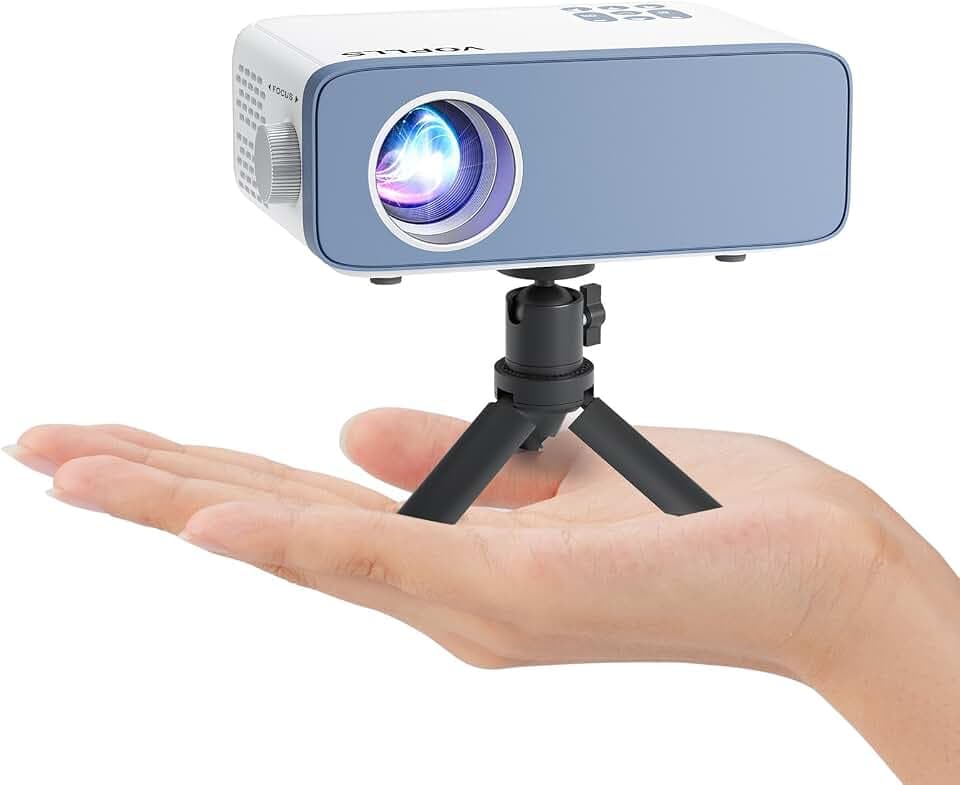 Mini Projektor, VOPLLS 24000L Full HD 1080P Unterstützt, Tragbar Video Beamer mit 50% Zoom, Heimkino Beamer für Handy Phone, Tablet/Laptop/TV-Box/PC
