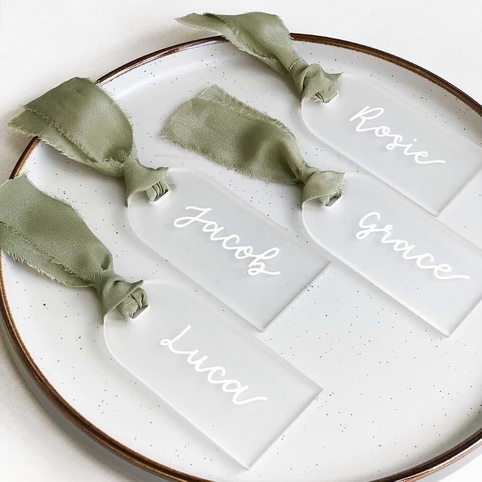 50Pcs Acrylic Place Card for Wedding Frosting Acrylic DIY Table Seating Cards Wedding Supplies with Green Ribbon
