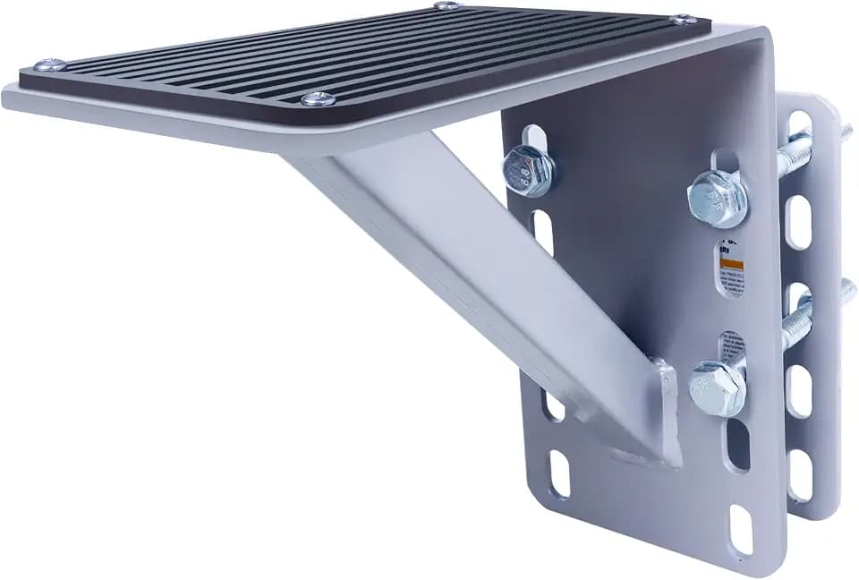 MaxxHaul 70089 Heavy Duty 300-lbs Capacity Steel Trailer Step for Boat and Utility Trailers With Anti-Slip Traction and Powder Coat Finish For 3 inch x 5 inch Frame
