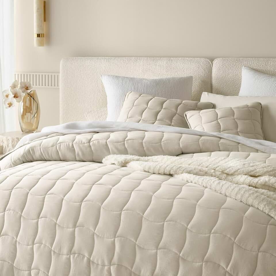 ROOM99 Marshmallow Elegante Tagesdecke in Beige 240 x 260 cm