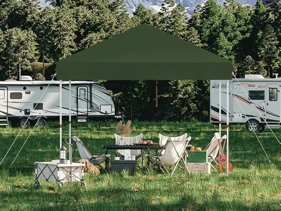 Garveelife 10x10 Pop Up Canopy Tent, Outdoor Canopy Tent with 3 Adjustable Height, Easy Set Up Canopy with 4 Sandbags & Carrying Bag for Camping, Parties, Outdoor Events - Green