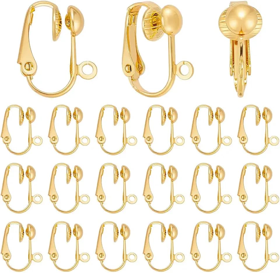 PandaHall 10 Stk. Nicht durchbohrter Eisenclip an Ohrringkomponenten, goldene Farbe, ca. 13,5 mm breit, 15,5 mm lang, 7 mm dick, Loch: ca. 1,2 mm