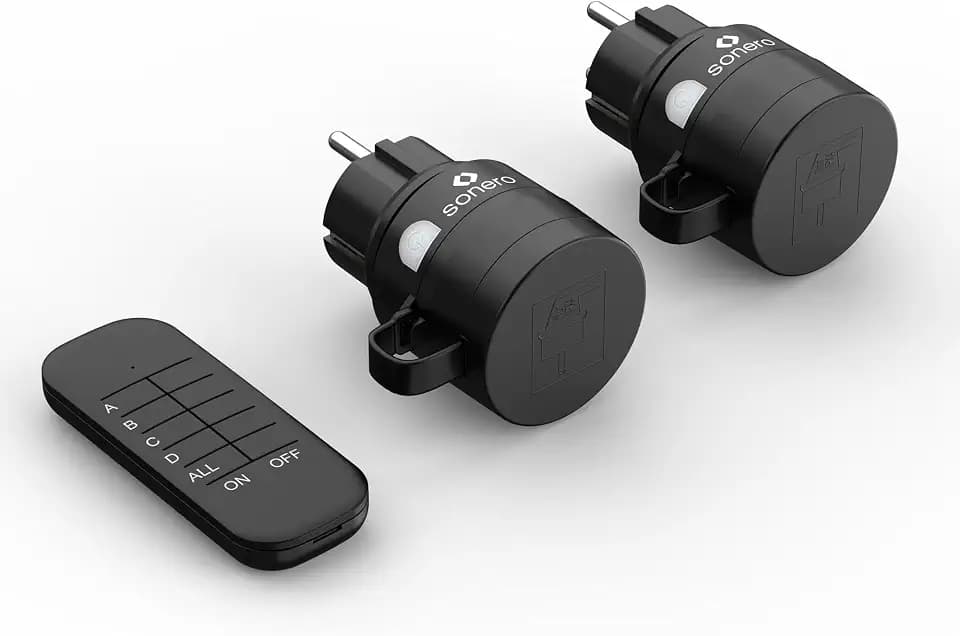 sonero Funksteckdosen Set, 1100 Watt, 2x Steckdosen, 1x Fernbedienung, 30m | Funk Steckdosen für den Außenbereich, IP44, Fernbedienung und Schaltfunktion, 30 Meter Reichweite, 4 Kanäle, kompaktes Design