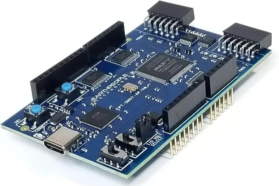 Altera MAX V CPLD Development Board - UnoProLogic