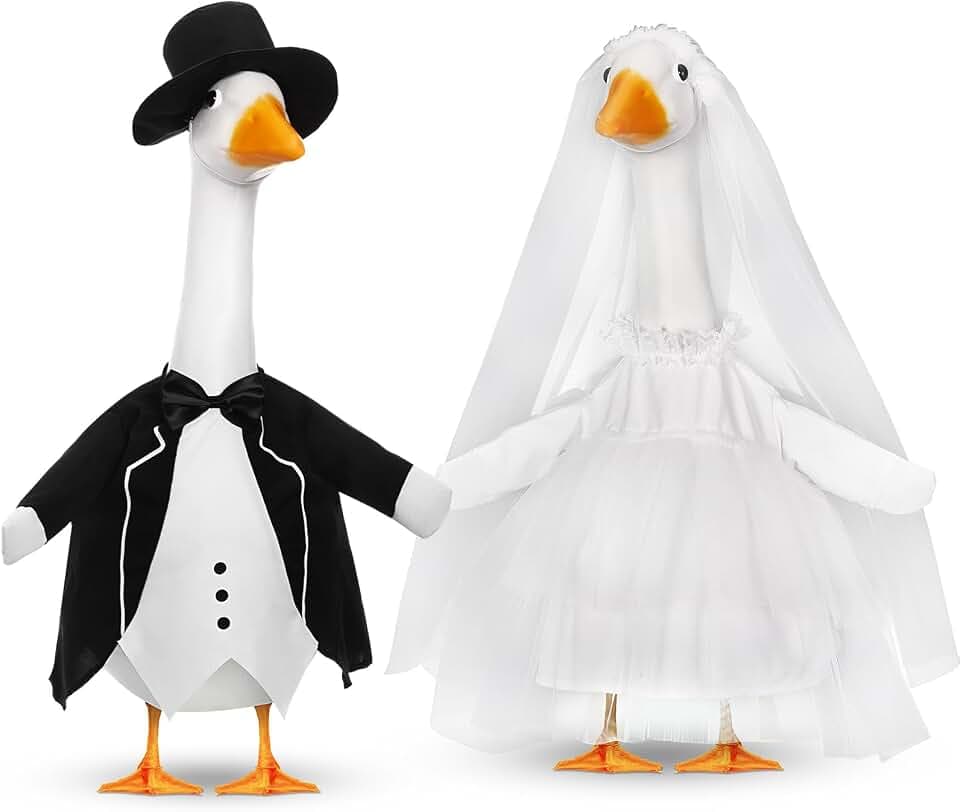 Geyoga 2 Sets Wedding Porch Goose Outfits Bride and Groom, Classic Style