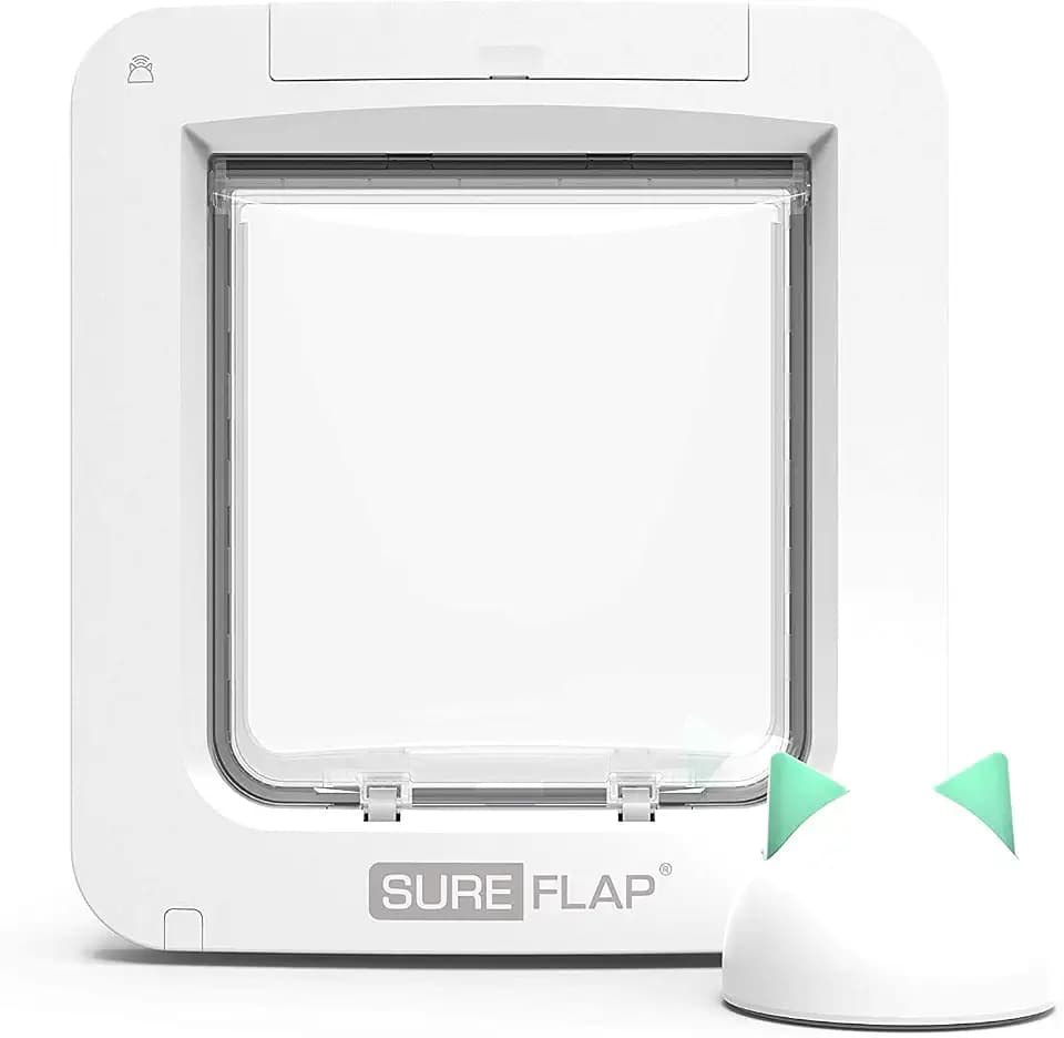 Sure Petcare SureFlap Mikrochip-Haustierklappe Connect mit Hub, Steuerung über Smartphone-App, mit Sperrmodus, Einbau in Türen, Glasscheiben und Wände, für Katzen und kleine Hunde, weiß