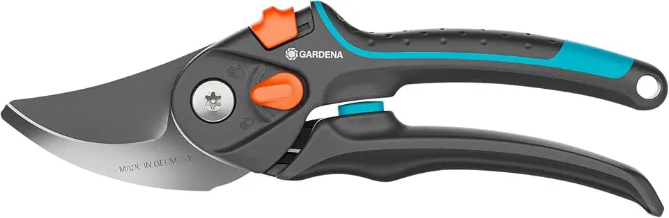 Gardena PremiumCut Pro Flex Gartenschere, Bypass-Schnitt, für frisches Holz, 24 mm Schnittdurchmesser, ergonomische Griffe, PowerCoating-Klingen, in Deutschland hergestellt (12252-20)