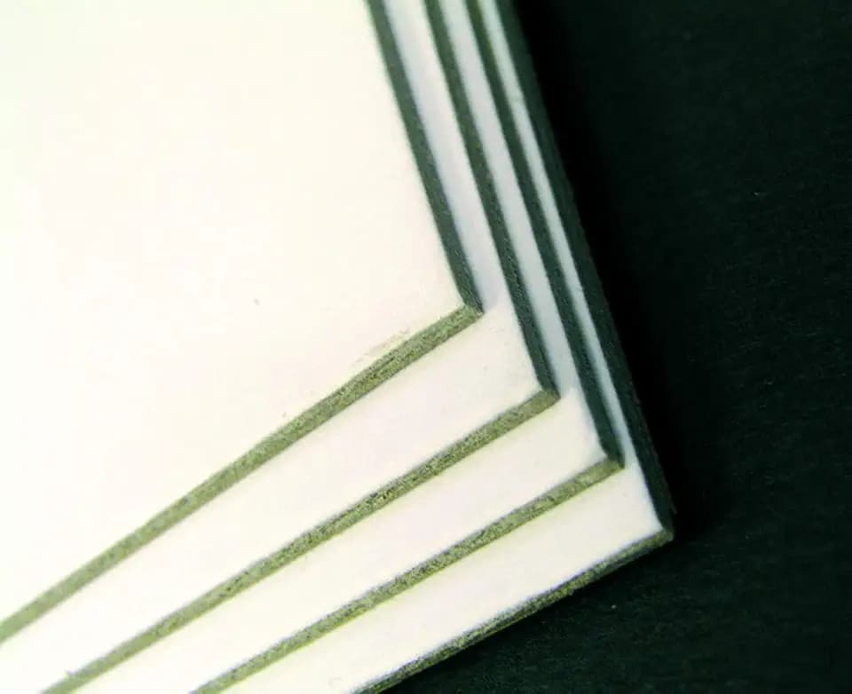 Clairefontaine 93990C Packung (mit 10 Passepartouts, mittelfein, 600 g, 50 x 65 cm, 1 mm, preiswert, leicht, ideal für Bilderrahmung und Kartonagen) 10er Pack grau/weiß