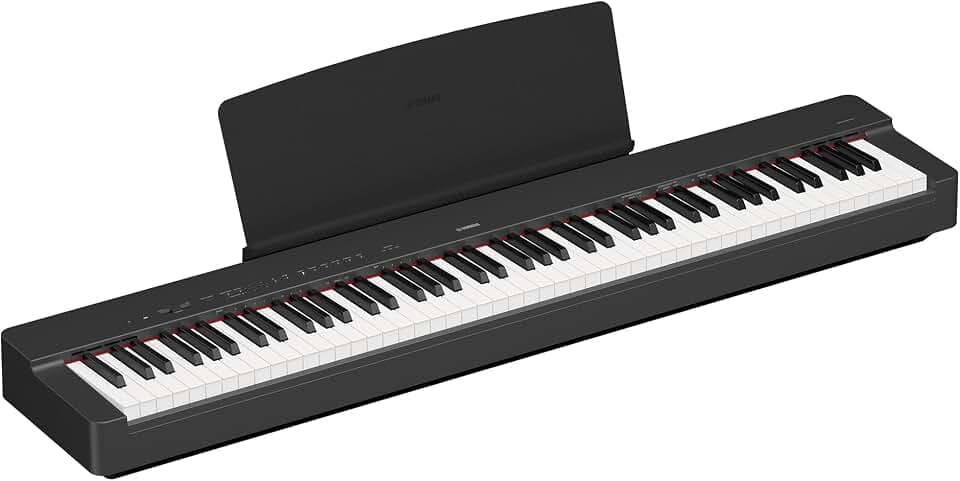 Yamaha P-225 Digital Piano, Schwarz – Leichtes und tragbares Digital Piano mit der Graded-Hammer-Compact-Tastatur mit 88 gewichtetet Tasten und 24 Instrumentenklängen