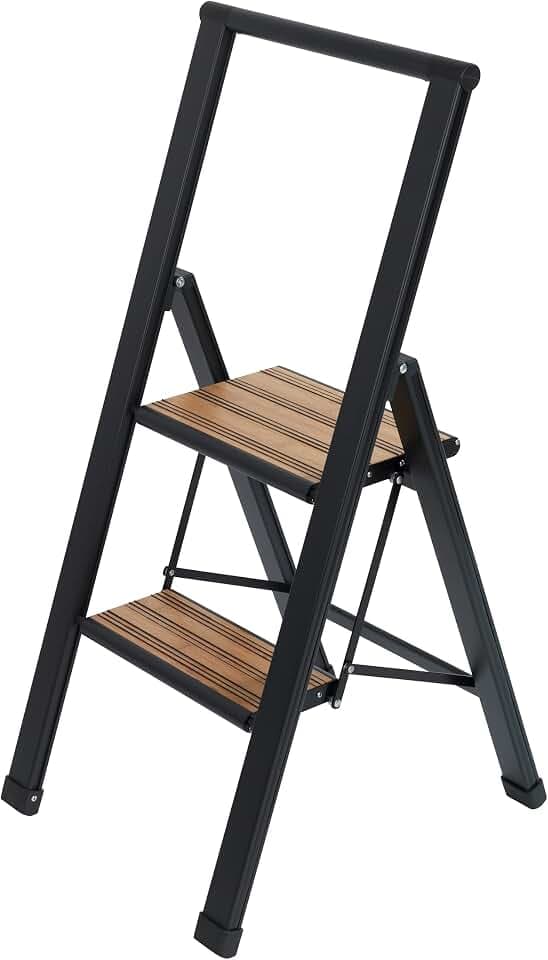 WENKO Leichte Alu-Design Klapptrittleiter, 2-stufig, 50 cm hoher Stand