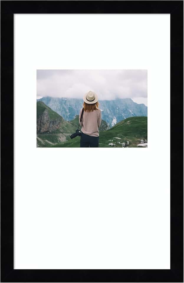 Kate and Laurel Svelte Noir Black Rectangle Picture Frame 10x16 Matted to 5x7 Black Modern Photo Frame for Gallery Wall Decor