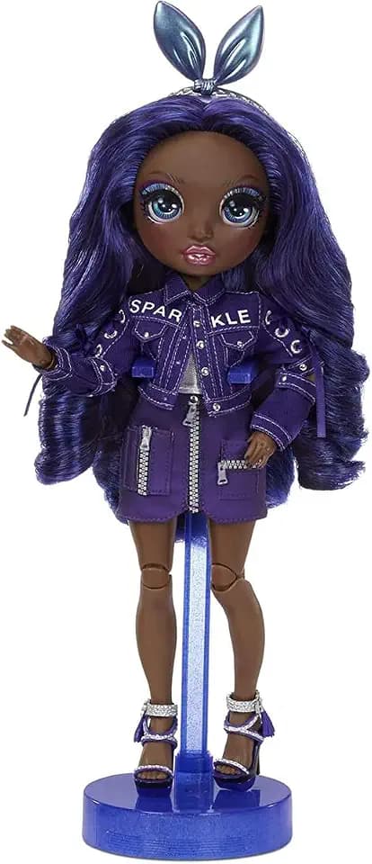 Rainbow High Modepuppe - Kristal Bailey - Indigo Puppe mit 2 Luxus-Outfits - inkl. Accessoires und Puppenständer Series 2 - Tolles Geschenk für Kinder und Sammler ab 6 Jahren