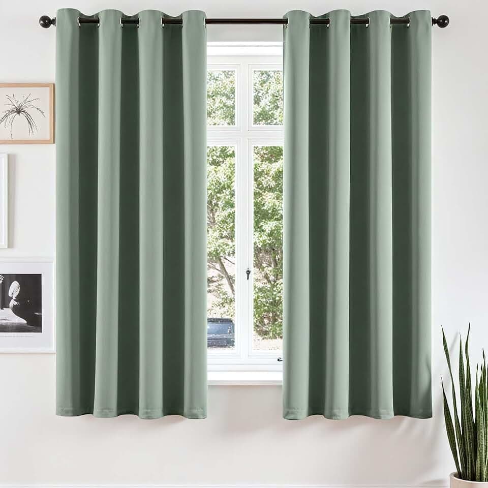 Vangao Vorhang Blickdicht mit Ösen 2er Set H175xB140cm, Salbeigrün