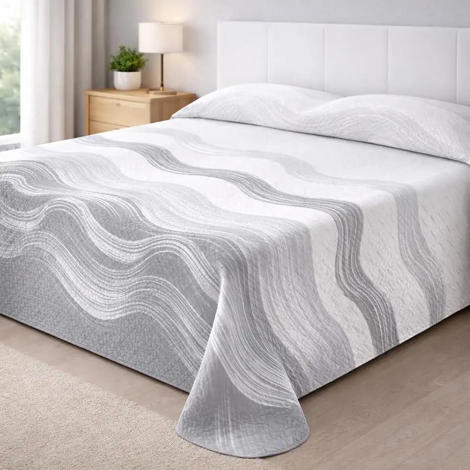 Degrees home - Paraiso -Tagesdecke – 100% Polyester Mikrofaser, Leicht, Weich & Atmungsaktiv - Für Frühling, Sommer & Herbst - Pflegeleicht mit Ultraschall-Technologie - 270x260 - Grau