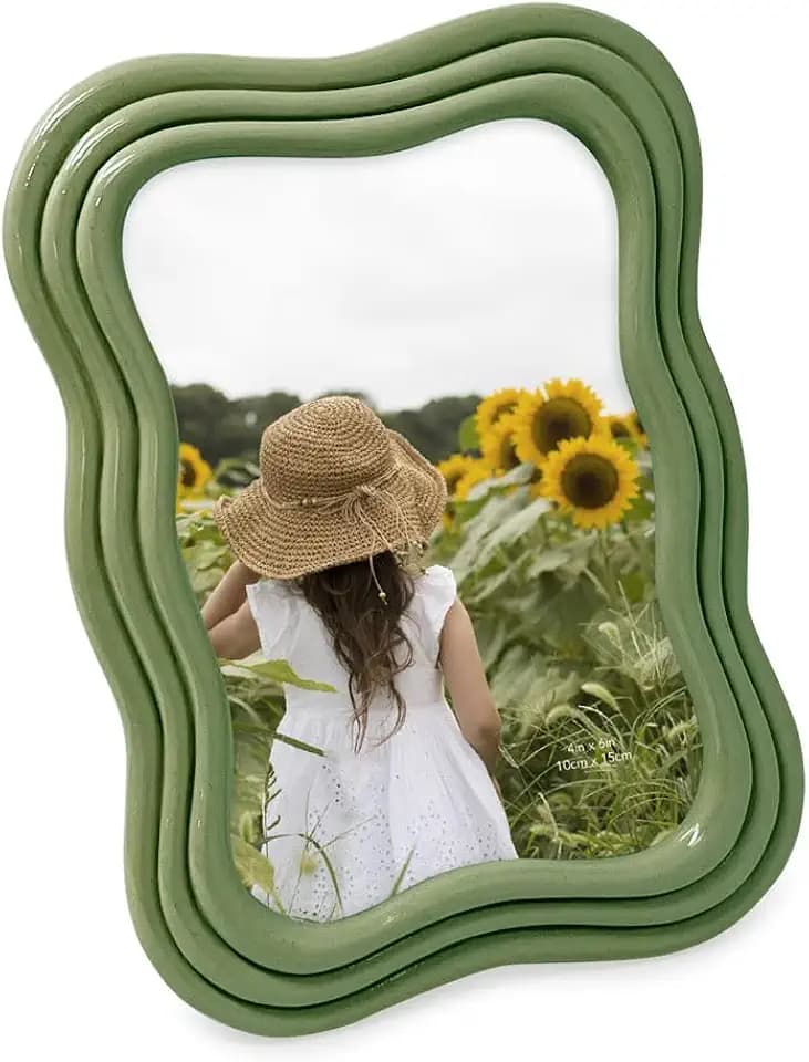 Isaac Jacobs 4x6 Green Curved Deco Frame for Tabletop and Wall