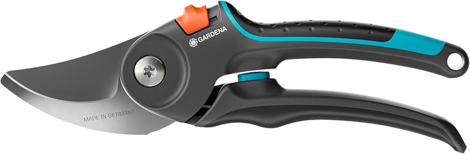 Gardena PremiumCut Pro Gartenschere, Bypass-Schnitt, für frisches Holz, 24 mm Schnittdurchmesser, ergonomische Griffe, PowerCoating-Klingen, in Deutschland hergestellt (12251-20)