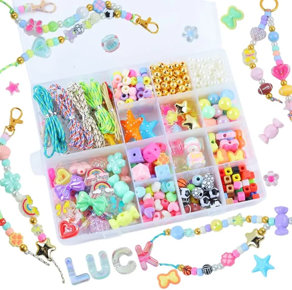 Aqawodu 826 Pcs Bead Keychain Kit, DIY Jewelry Key Chain Making Kit with Acrylic Starfish Butterfly Alphabet Beads, Bag Charm & Key Chain Craft Supplies
