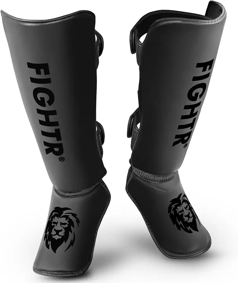 FIGHTR® Schienbeinschoner - mit perfektem Sitz und idealer Polsterung | Dicker Schienbeinschutz für Kicks im Kickboxen, MMA, Muay Thai und weitere Kampfsportarten