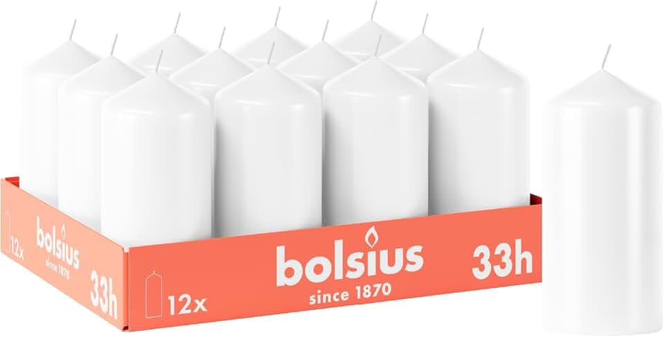 Bolsius Glatte Stumpenkerzen - Weiß - 12 Stück - 12 x 6 cm - Dekorative Haushaltkerzen - Brenndauer 33 Stunden - Unparfümierte - Enthält Natürliches Pflanzenwachs - Ohne Palmöl