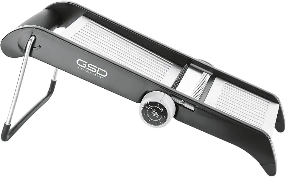 GSD Profi Mandoline, Edelstahl/Kunststoff Silber-Schwarz, mit ergonomischen Restehalter und Gummifüßen, Maße:46 x 15,5 x 24cm, 30061