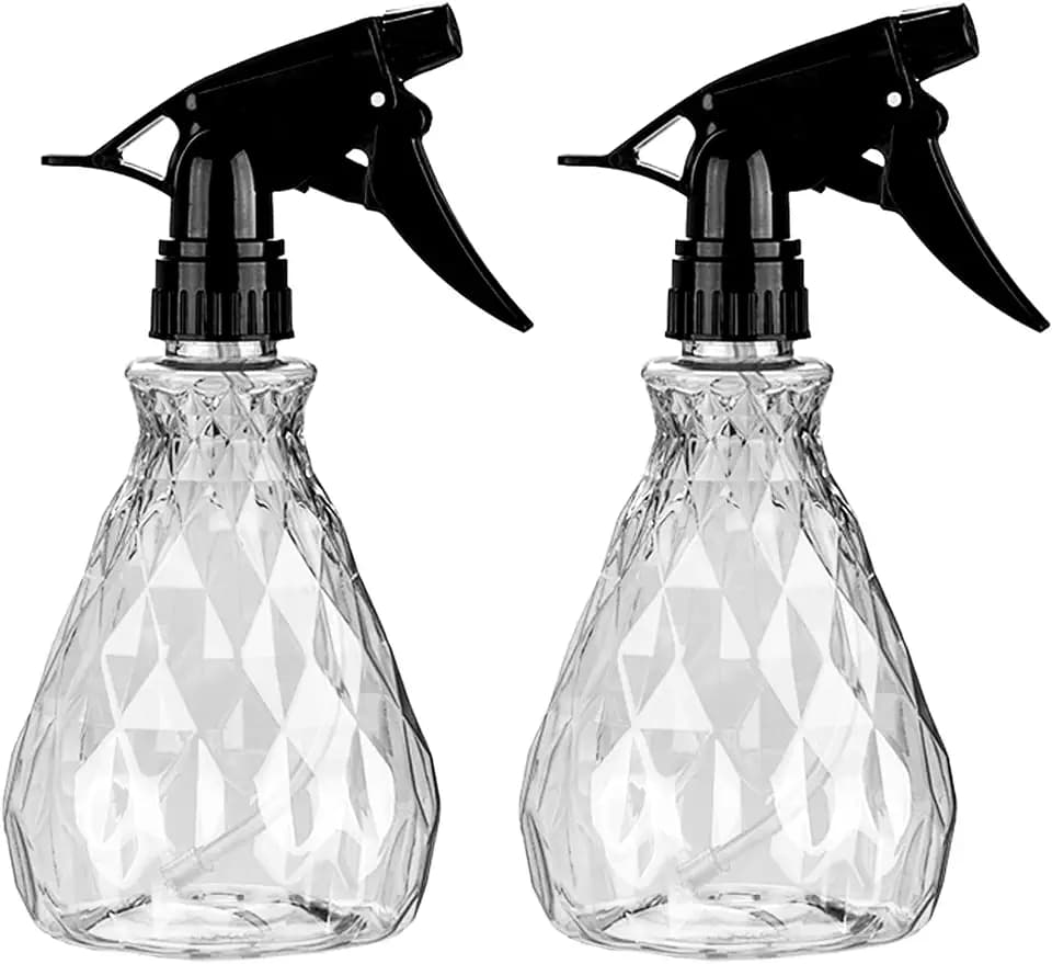 wugongshan 2 Pcs Spray Bottles, 500 ml/17 oz Empty Water Spray Bottles, Plastic Reusable Adjustable Mist Sprayer Squirt Bottles Containers Refillable for Cleaning Solutions, Gardening, Plants (Clear)