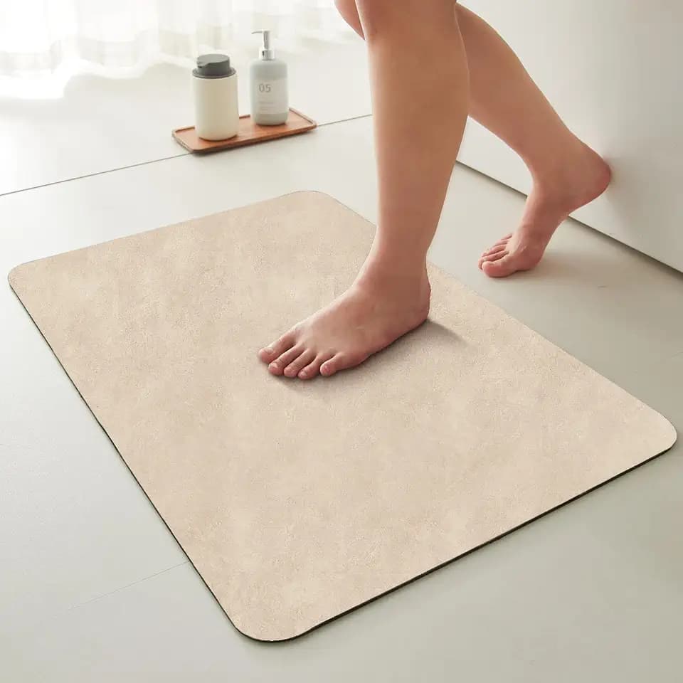 TYUU Thin Bath Mat, Small Bathroom Rugs Non Slip Washable, 20x30 Beige