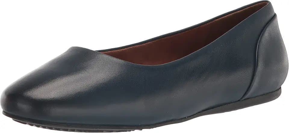 SoftWalk Women's Shiraz