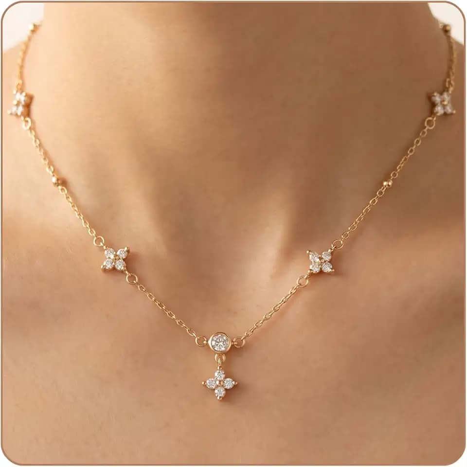 Dainty Gold Clover Necklace for Women, 18K Gold-Plated Lucky Four-Leaf Clover Choker, Cubic Zirconia Hypoallergenic Delicate Collarbone Necklace – Trendy Jewelry Gifts