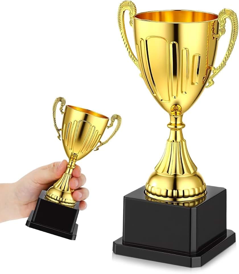 ibasenice Goldene Trophäe 19 cm mit schwarzem Sockel