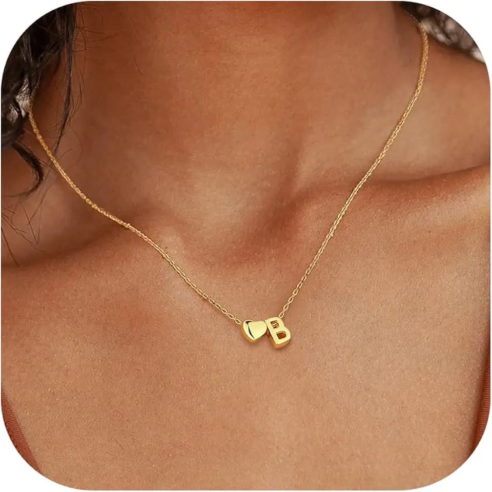 Chriscoco Kette mit Buchstabe 𝐒𝐢𝐥𝐛𝐞𝐫 𝟗𝟐𝟓 Halskette mit Buchstaben Gold/Silber Kette Damen Hypoallergene Herzkette Anfangsbuchstaben Silberkette Damen - Mit Schmuckschatulle