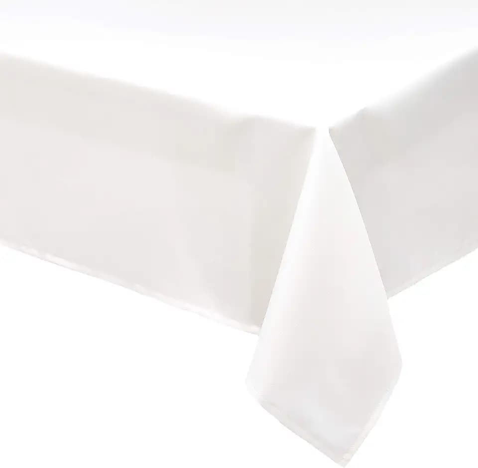Amazon Basics – Tischdecke aus Polyesterstoff, rechteckig, waschbar, 229 x 335 cm, weiß, 2 Stück