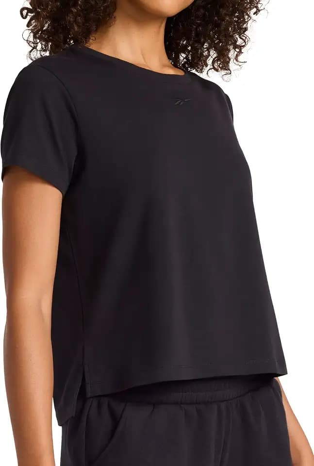 Reebok Women's Embroidery Hit Graphic Crewneck T-Shirt, Standard Fit, Lightweight Stretch Cotton Fabric