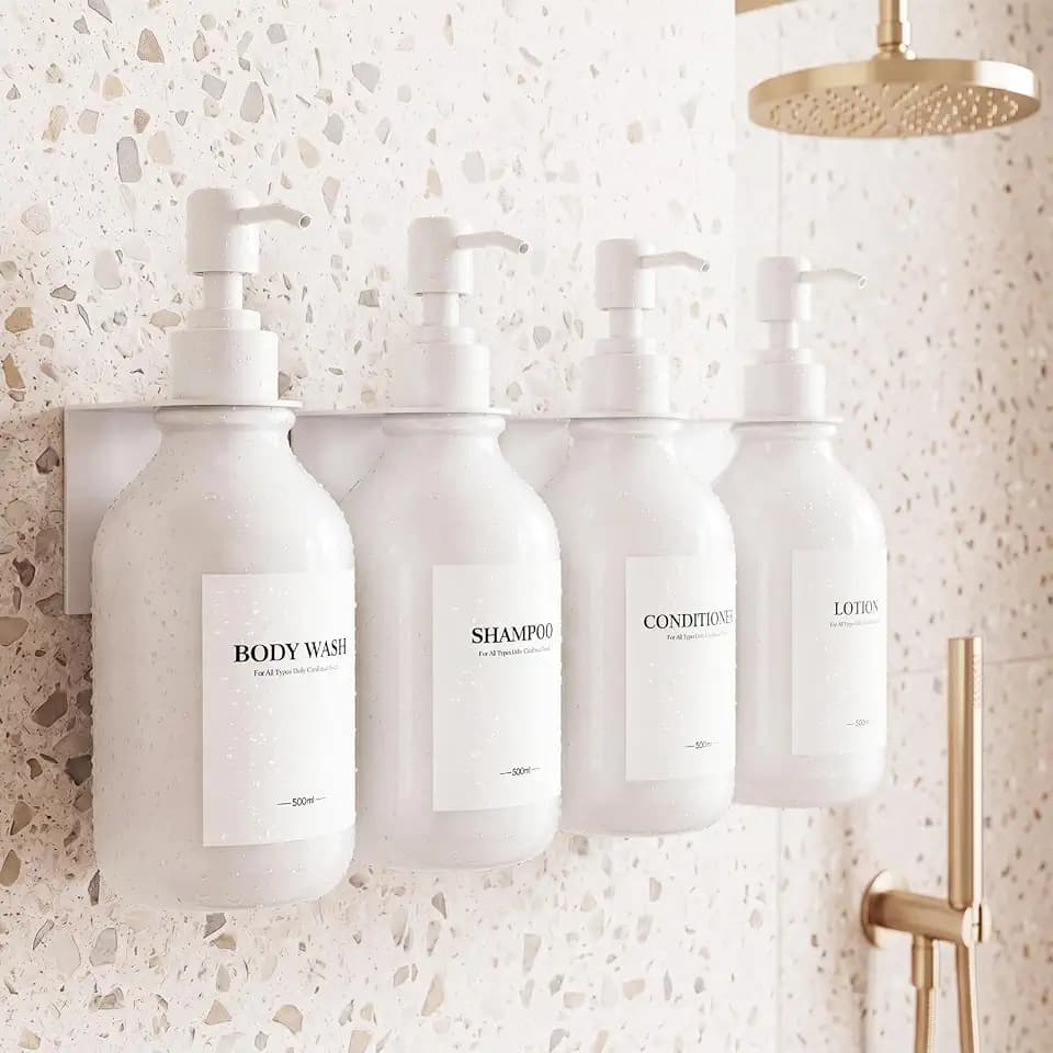 Seifenspender Wandbefestigung Ohne Bohren, 4er Set 500ml Weiß Schampoospender Dusche mit Trichter und Dreidimensional Wasserdichten Etiketten für Küche Bad